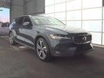 2025 V60 Cross Country Thumbnail 1
