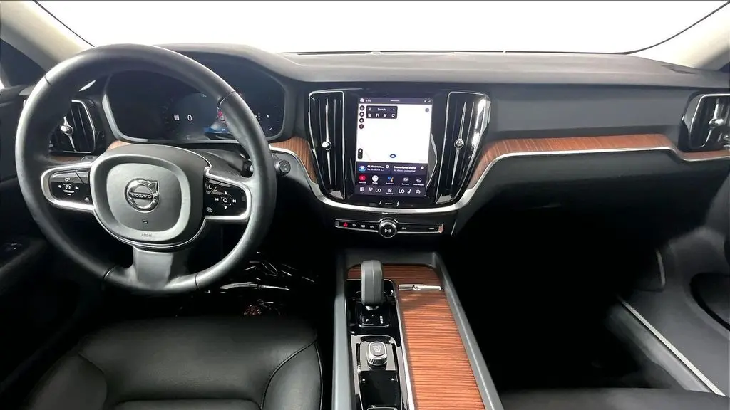 2025 Volvo V60 Cross Country B5 Plus