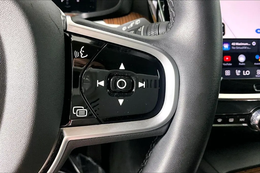 2025 Volvo V60 - $34,941