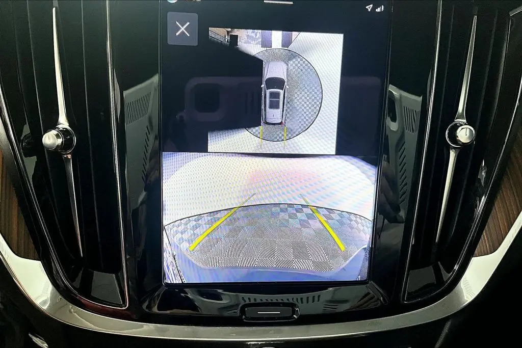 2025 Volvo V60 - $34,941