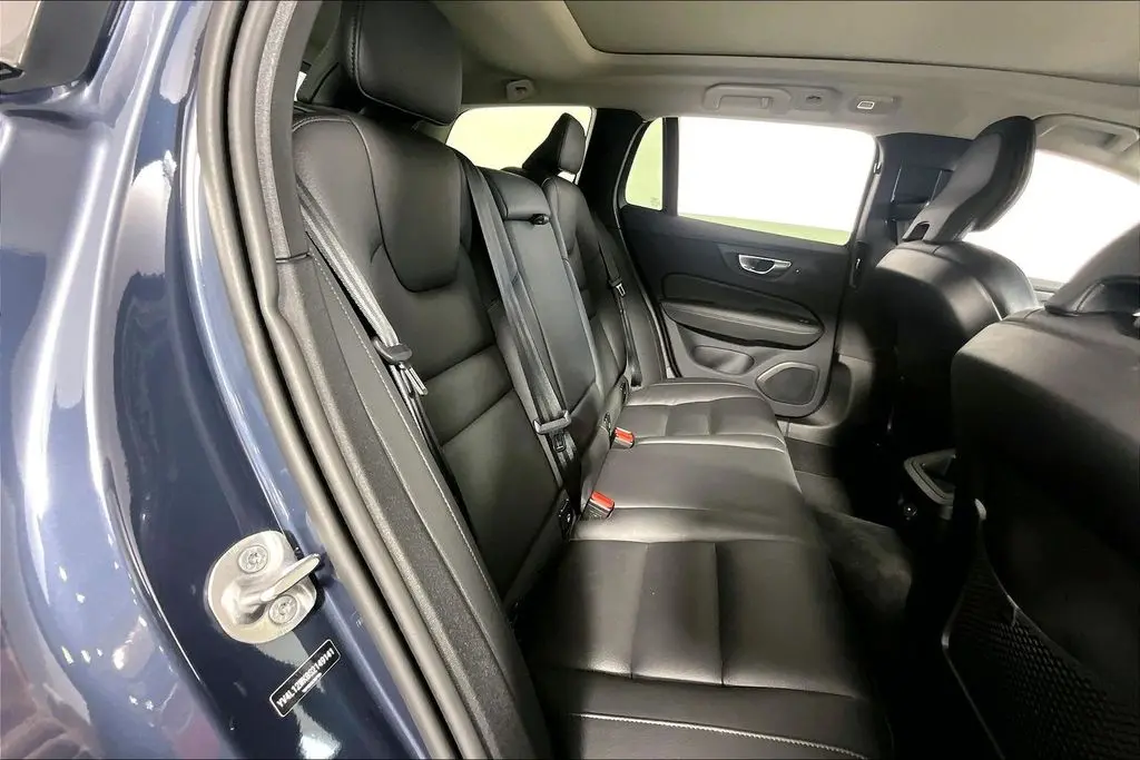 2025 Volvo V60 - $34,941