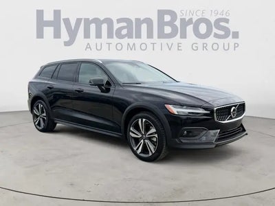 2025 Volvo V60 Cross Country AWD B5 Plus 4DR Wagon