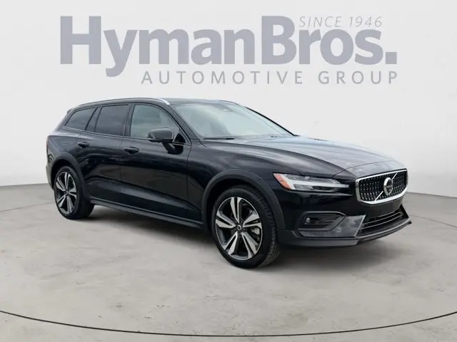 2025 Volvo V60 - $36,995
