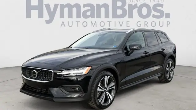 2025 Volvo V60 Cross Country B5 Plus
