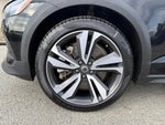 2025 V60 Cross Country Thumbnail 9