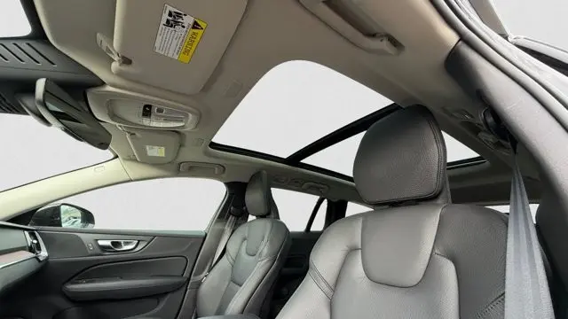 2025 Volvo V60 Cross Country B5 Plus