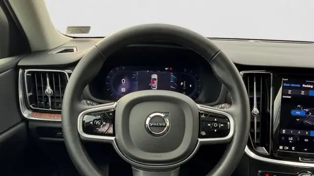 2025 Volvo V60 Cross Country B5 Plus