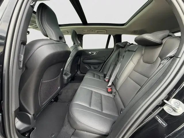 2025 Volvo V60 - $36,995