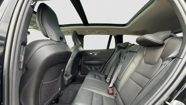 2025 Volvo V60 Cross Country B5 Plus