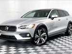 2025 V60 Cross Country Thumbnail 3