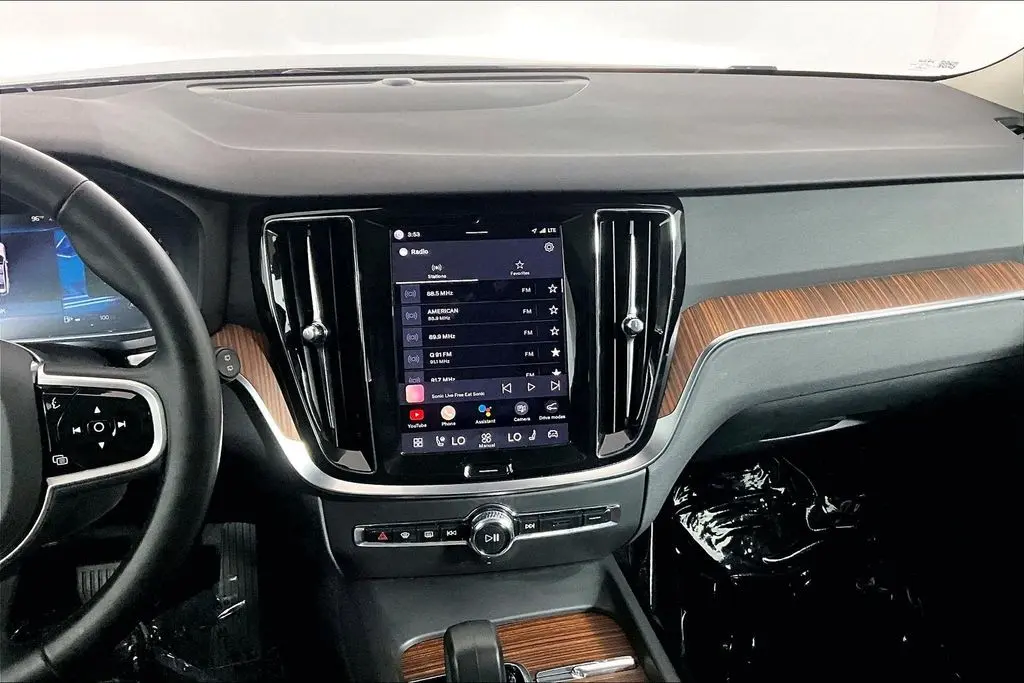 2025 Volvo V60 - $36,241