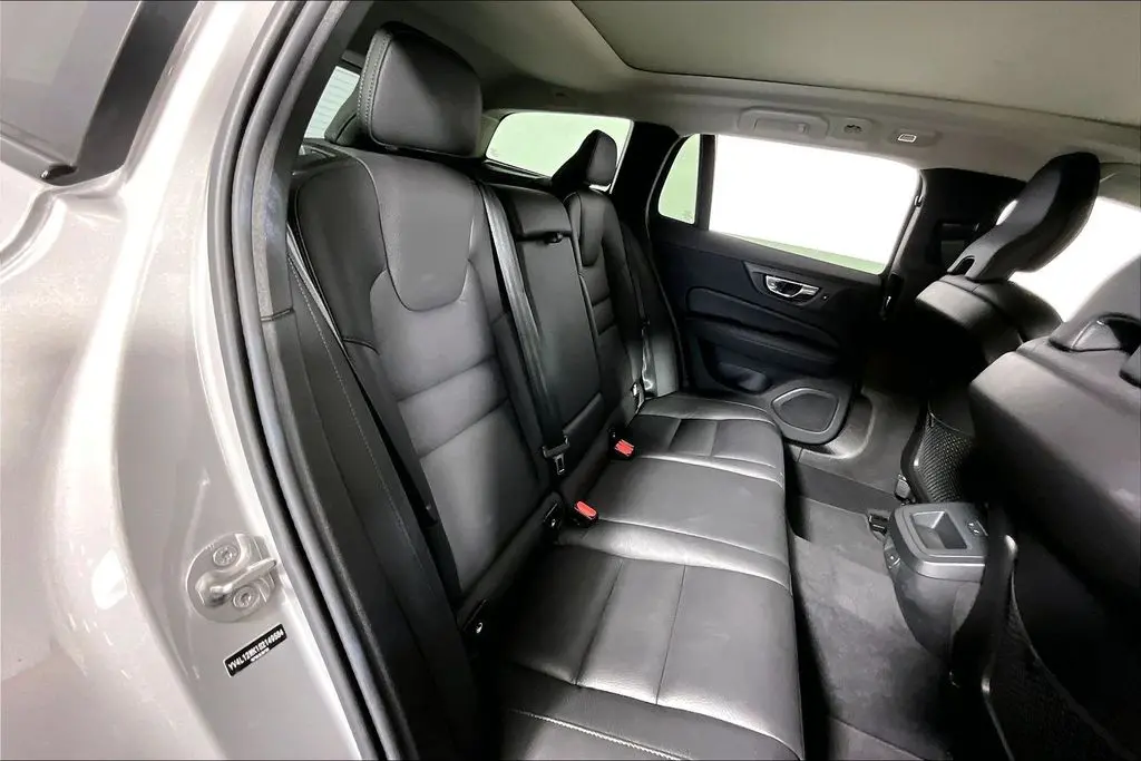 2025 Volvo V60 - $36,241