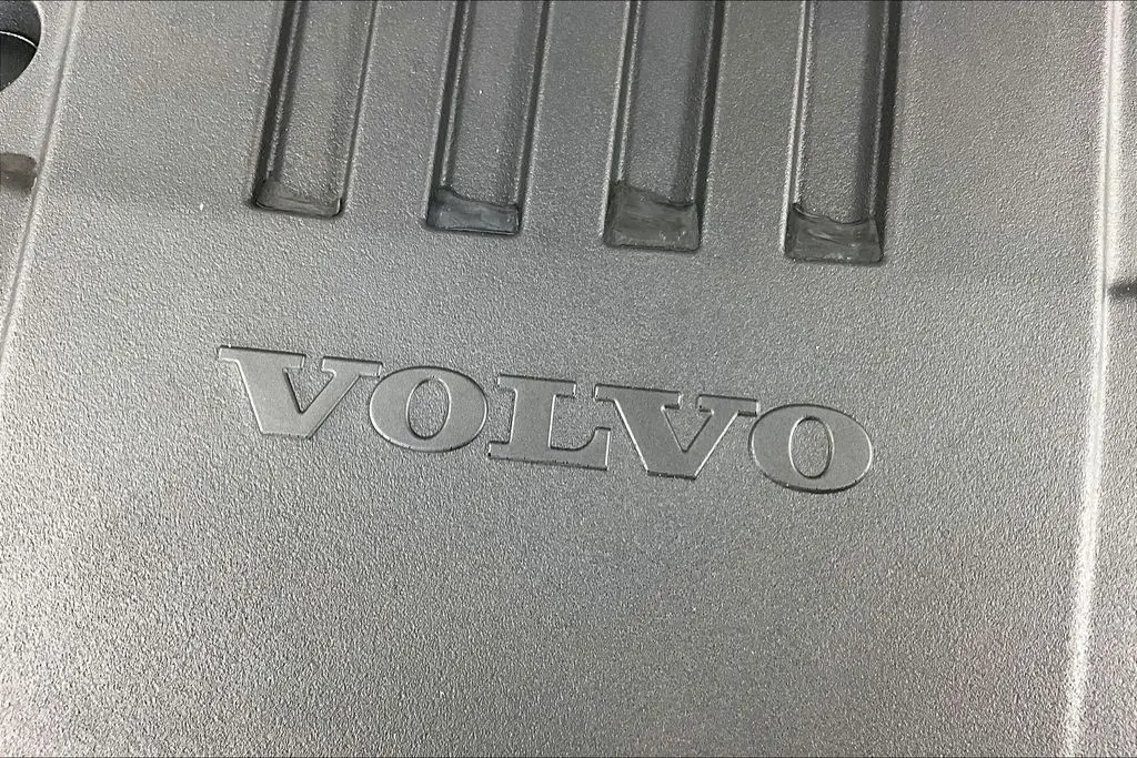 2025 Volvo V60 - $36,241