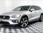 2025 V60 Cross Country Thumbnail 2
