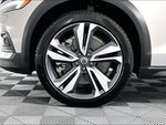 2025 V60 Cross Country Thumbnail 8