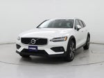 2025 V60 Cross Country Thumbnail 4