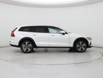 2025 V60 Cross Country Thumbnail 7