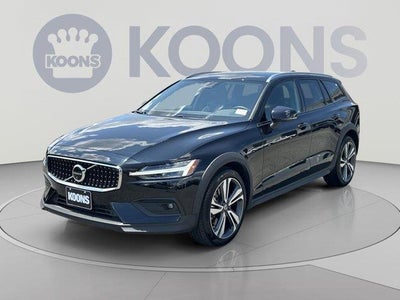 2025 Volvo V60 Cross Country AWD B5 Plus 4DR Wagon