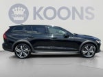 2025 V60 Cross Country Thumbnail 9