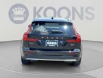 2025 V60 Cross Country Thumbnail 12
