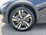 2025 V60 Cross Country Thumbnail 17