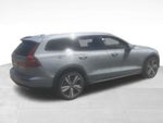 2025 V60 Cross Country Thumbnail 5
