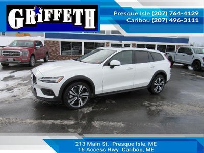 2025 Volvo V60 Cross Country AWD B5 Plus 4DR Wagon