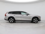 2025 V60 Cross Country Thumbnail 7