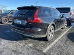 2025 V60 Cross Country Thumbnail 3