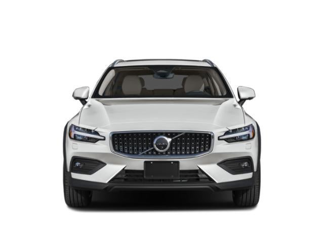 2025 Volvo V60 - $42,075