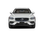 2025 V60 Cross Country Thumbnail 4