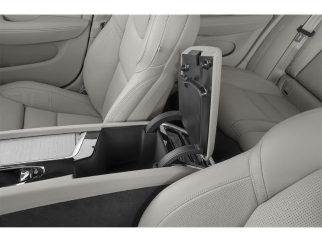 2025 Volvo V60 - $42,075