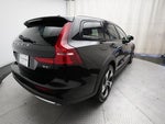 2025 V60 Cross Country Thumbnail 13