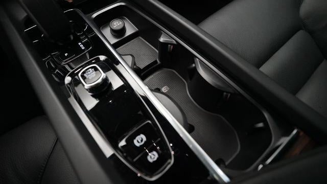 2025 Volvo V60 Cross Country B5 Plus