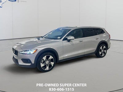 2025 Volvo V60 Cross Country AWD B5 Plus 4DR Wagon