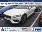 2025 V60 Cross Country Thumbnail 1