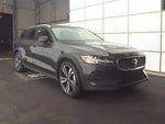 2025 V60 Cross Country Thumbnail 1