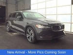 2025 V60 Cross Country Thumbnail 3