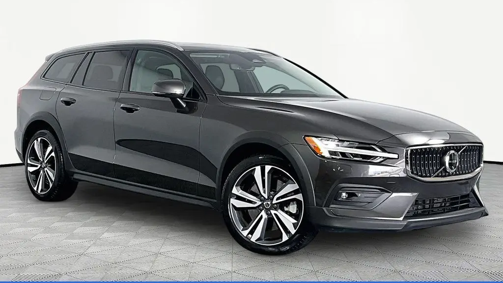 Preowned 2025 Volvo V60 Cross Country B5 Plus for Sale