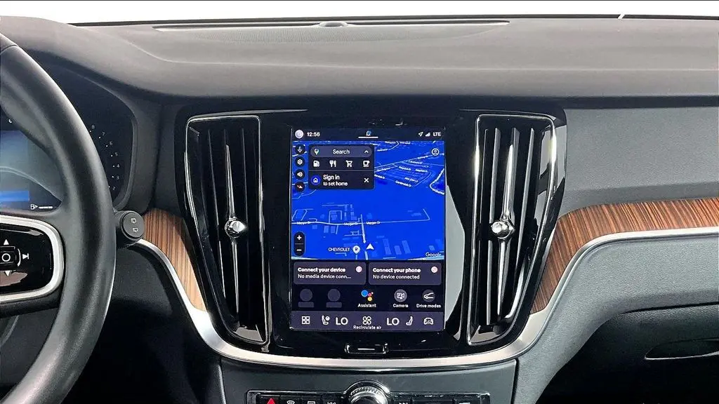 2025 Volvo V60 Cross Country B5 Plus