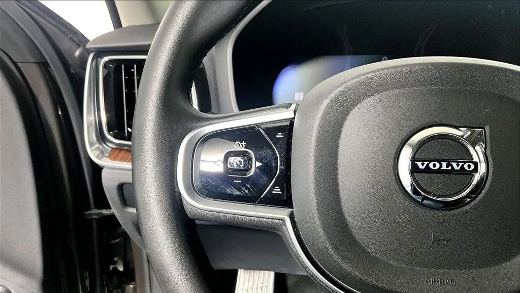 2025 Volvo V60 Cross Country B5 Plus