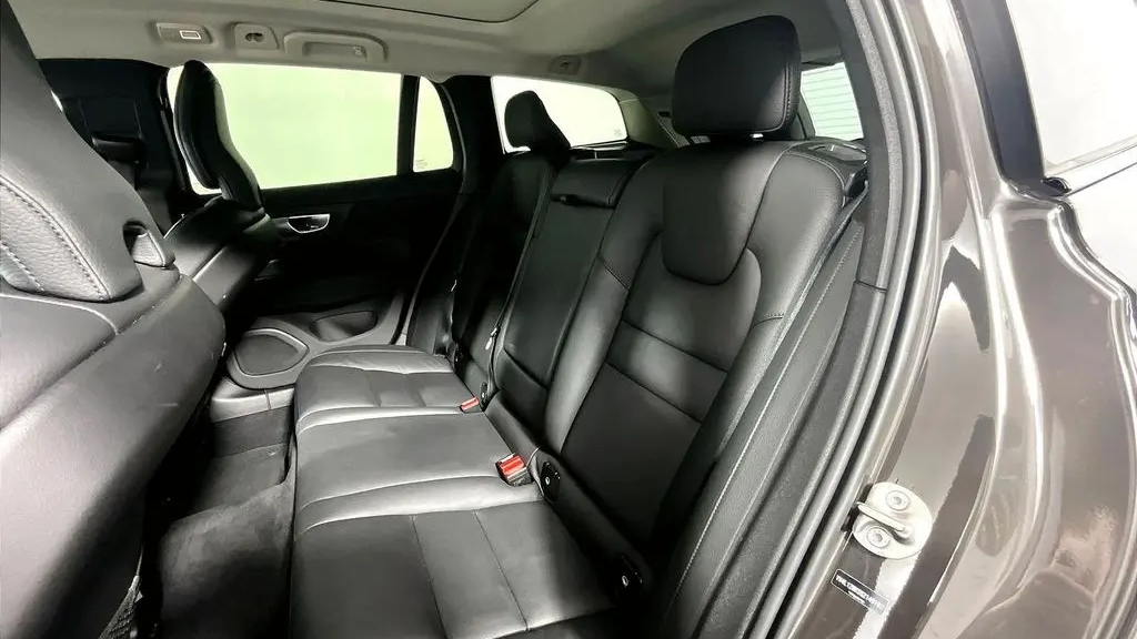 2025 Volvo V60 Cross Country B5 Plus