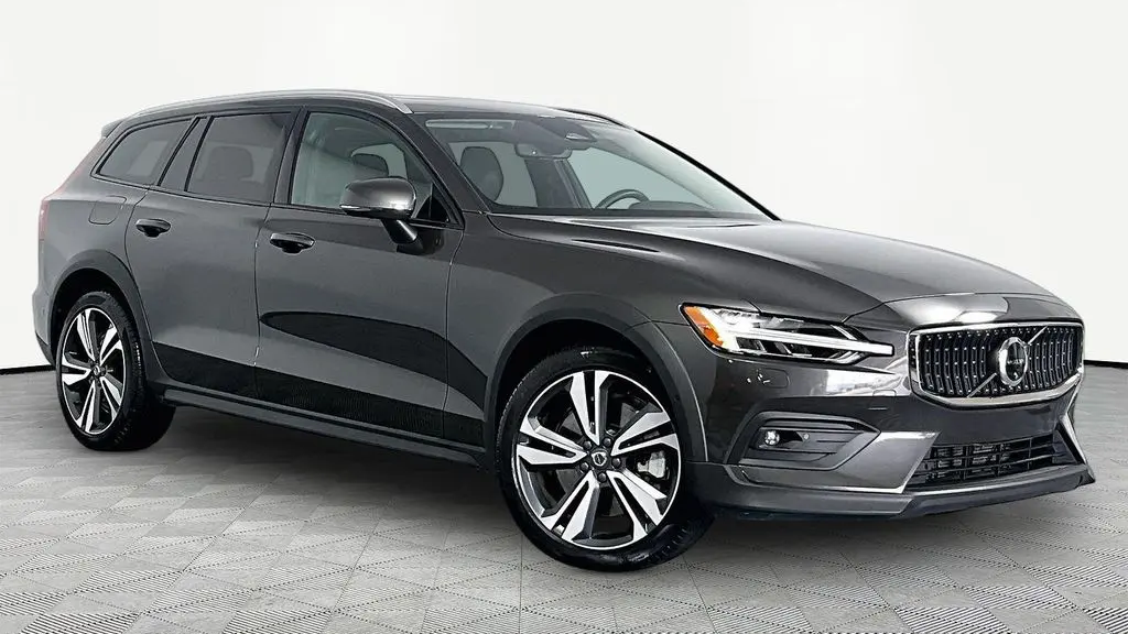 Preowned 2025 Volvo V60 Cross Country B5 Plus for Sale