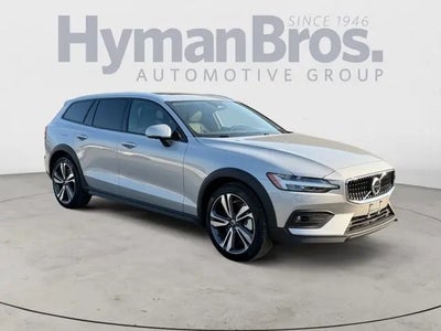 2025 Volvo V60 Cross Country AWD B5 Plus 4DR Wagon