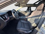 2025 V60 Cross Country Thumbnail 10