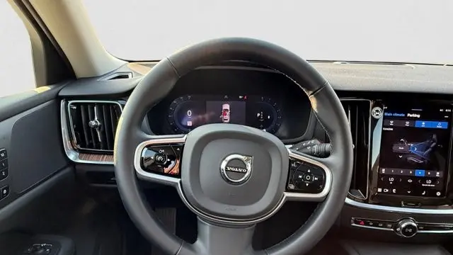 2025 Volvo V60 Cross Country B5 Plus