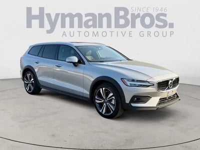 2025 Volvo V60 Cross Country AWD B5 Plus 4DR Wagon