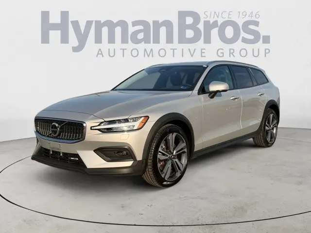 2025 Volvo V60 - $35,995