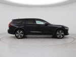 2025 V60 Cross Country Thumbnail 7
