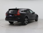 2025 V60 Cross Country Thumbnail 8